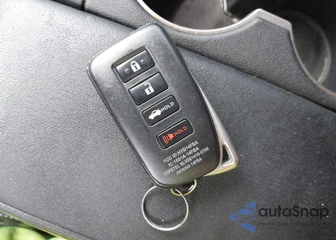 2020 Lexus Is 300 z USA, uszkodzony, nr VIN JTHGA1D24L5104770